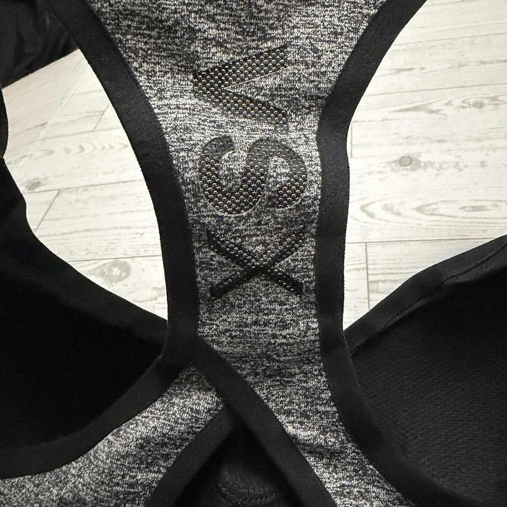 Victoria's Secret VSX‎ Sport Bra 32D Black/Gray Padded Racerback Cushioned Wired